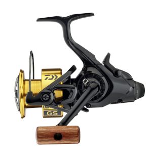 DAIWA Black Widow 25 A, Beidhändig, Grossfisch Karpfen Angelrolle, Frontbremse, 10133-225 _10133-225